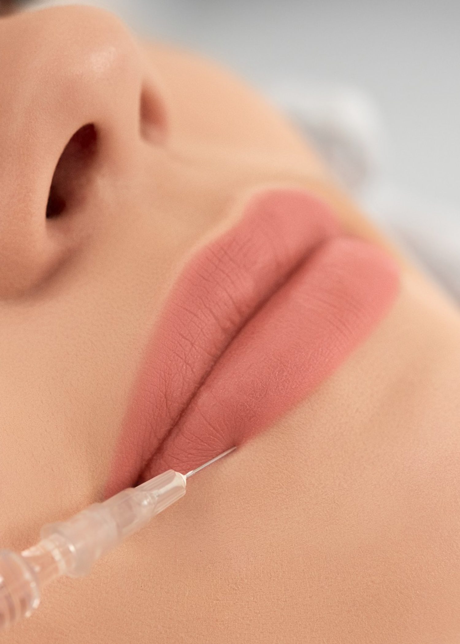 procedure-lip-augmentation-professional-salon